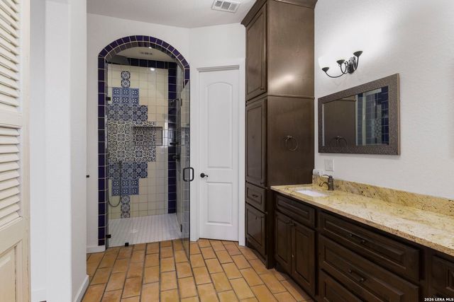 217 Saddle Wood, Comfort, TX 78013