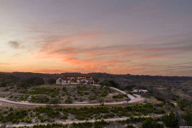 217 Saddle Wood, Comfort, TX 78013