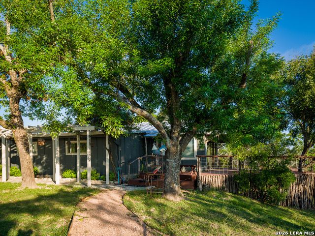 217 Saddle Wood, Comfort, TX 78013