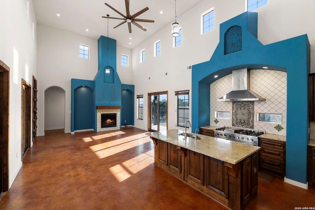 217 Saddle Wood, Comfort, TX 78013