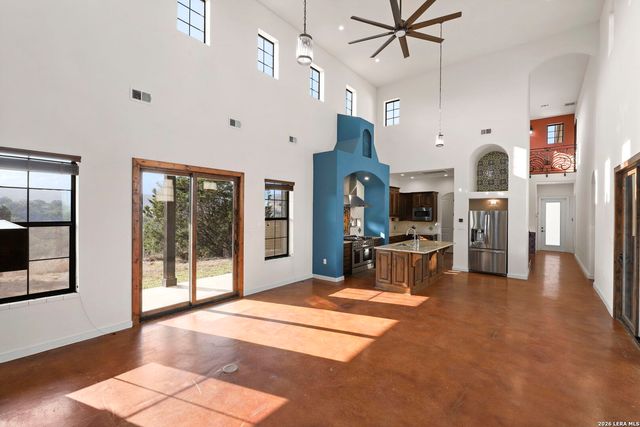 217 Saddle Wood, Comfort, TX 78013