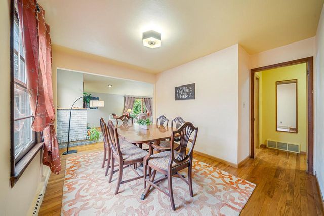 1303 FAUST AVENUE, Oshkosh, WI 54902