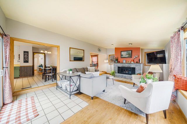 1303 FAUST AVENUE, Oshkosh, WI 54902