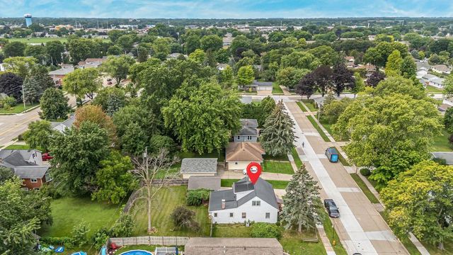 1303 FAUST AVENUE, Oshkosh, WI 54902