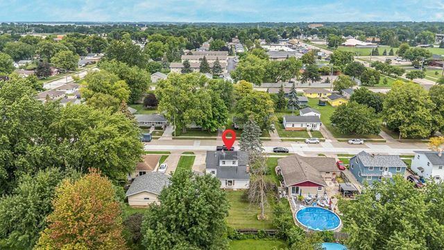 1303 FAUST AVENUE, Oshkosh, WI 54902