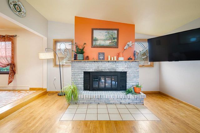 1303 FAUST AVENUE, Oshkosh, WI 54902