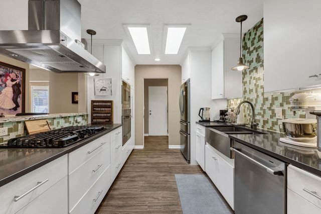 2221 E Rockwood Blvd, Spokane, WA 99203