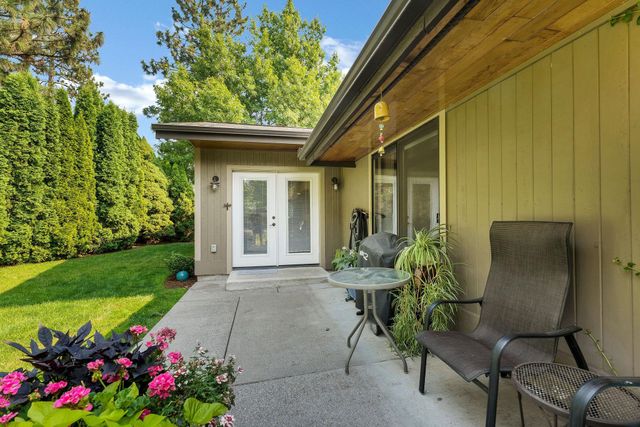 2221 E Rockwood Blvd, Spokane, WA 99203