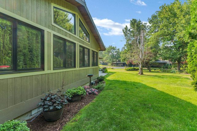 2221 E Rockwood Blvd, Spokane, WA 99203