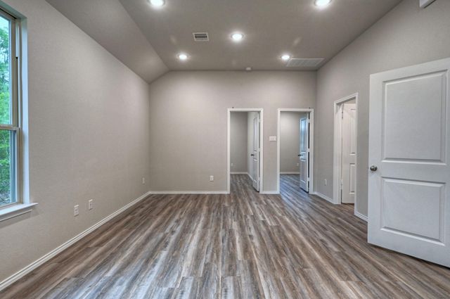 11604 Vistawood Street, Willis, TX 77318