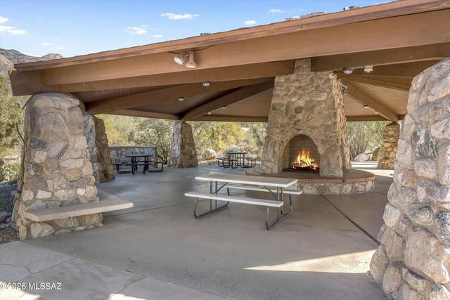 5135 E Camino Alisa, Tucson, AZ 85718