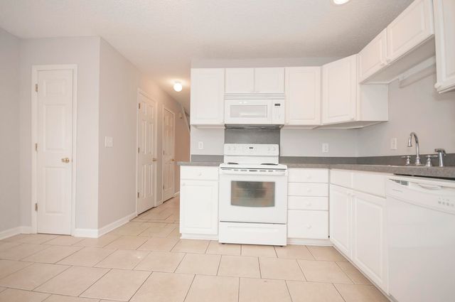 9 Anderson Avenue B, Charleston, SC 29412