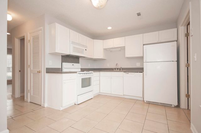 9 Anderson Avenue B, Charleston, SC 29412