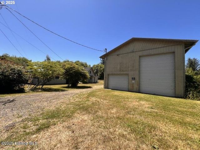 92768 PEARSON Rd, Astoria, OR 97103