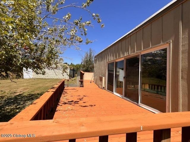 92768 PEARSON Rd, Astoria, OR 97103