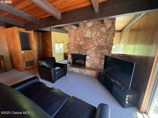 92768 PEARSON Rd, Astoria, OR 97103