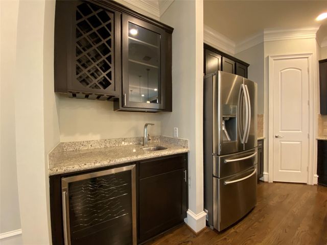 5226 Kiam Street 1010, Houston, TX 77007