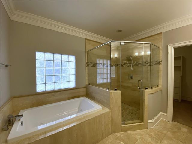 5226 Kiam Street 1010, Houston, TX 77007