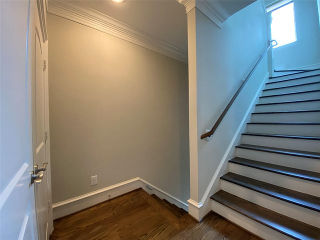 5226 Kiam Street 1010, Houston, TX 77007