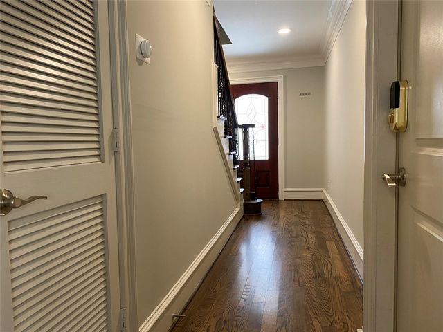 5226 Kiam Street 1010, Houston, TX 77007