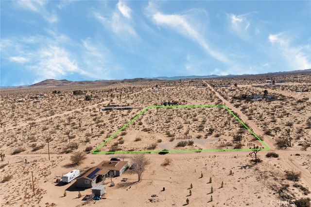 1225 Georges Lane, Landers, CA 92285