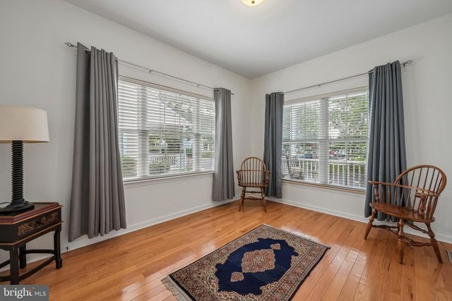 5 CHARLES CIR, Delanco, NJ 08075