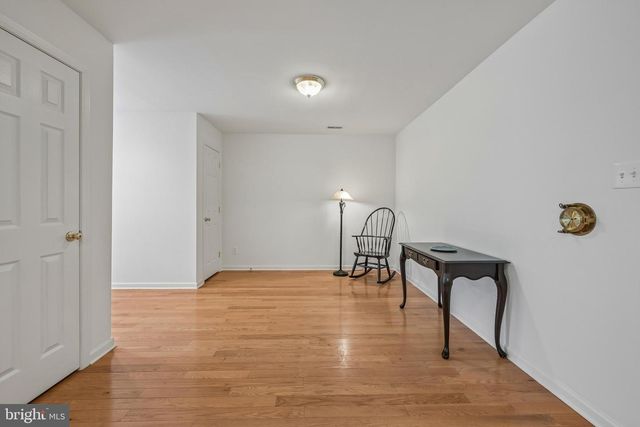 5 CHARLES CIR, Delanco, NJ 08075