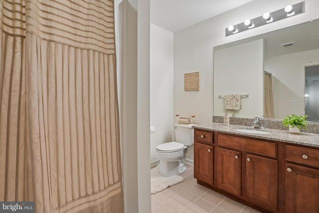 5 CHARLES CIR, Delanco, NJ 08075
