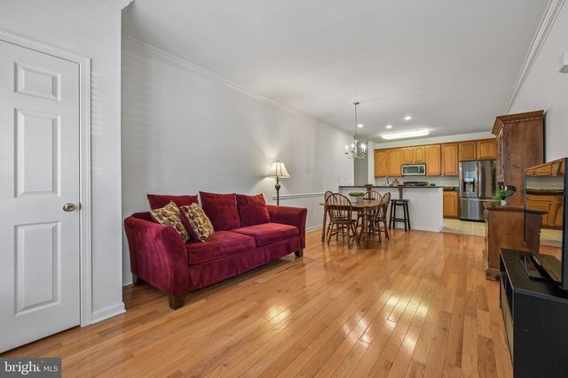 5 CHARLES CIR, Delanco, NJ 08075