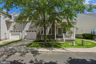 5 CHARLES CIR, Delanco, NJ 08075