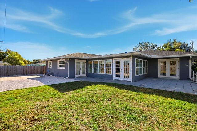 3827 SUGAR LANE, Sarasota, FL 34235