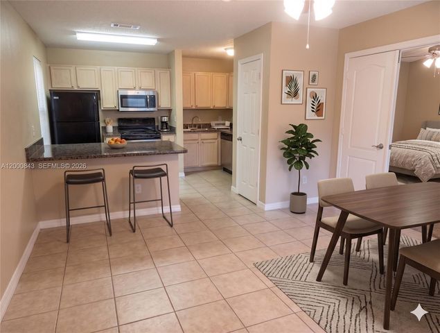 4581 W Mcnab Road 28, Pompano Beach, FL 33069