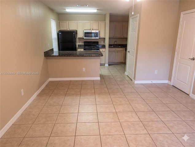 4581 W Mcnab Road 28, Pompano Beach, FL 33069