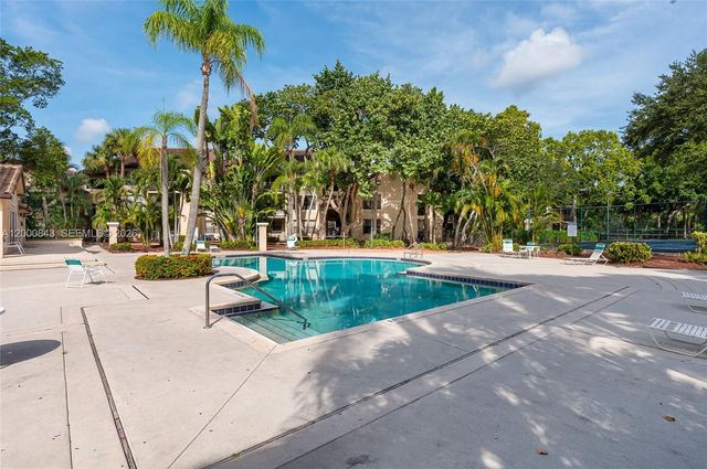 4581 W Mcnab Road 28, Pompano Beach, FL 33069