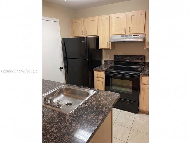 4581 W Mcnab Road 28, Pompano Beach, FL 33069