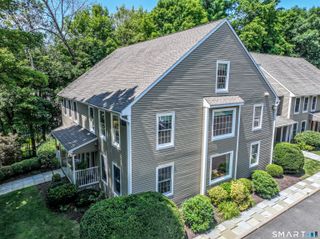56 Portland Avenue 3, Redding, CT 06896