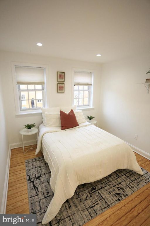 Image 10 of property listing at 29 E HENRIETTA ST, Baltimore, MD 21230