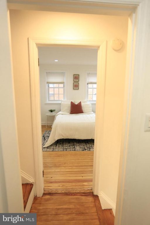 Image 12 of property listing at 29 E HENRIETTA ST, Baltimore, MD 21230