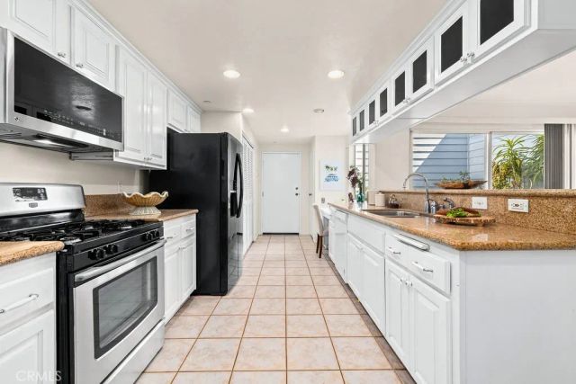 8120 Baymist Drive C, Huntington Beach, CA 92646