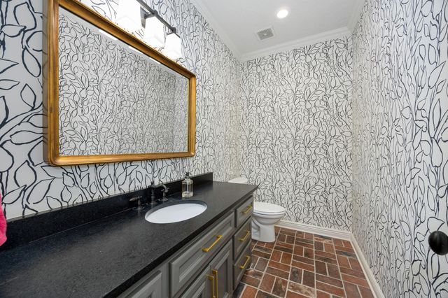 31 Lenox Hill Court, The Woodlands, TX 77382