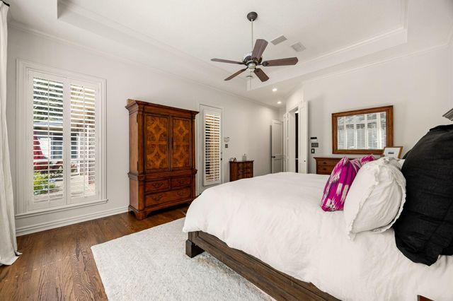 31 Lenox Hill Court, The Woodlands, TX 77382