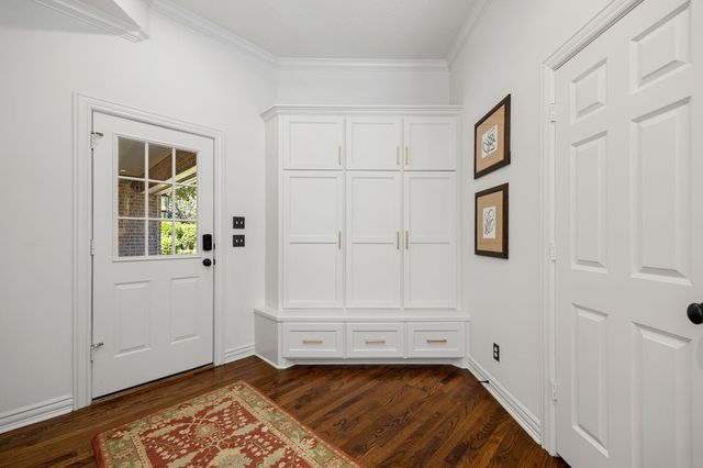 31 Lenox Hill Court, The Woodlands, TX 77382