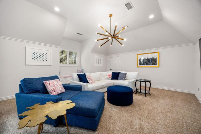 31 Lenox Hill Court, The Woodlands, TX 77382