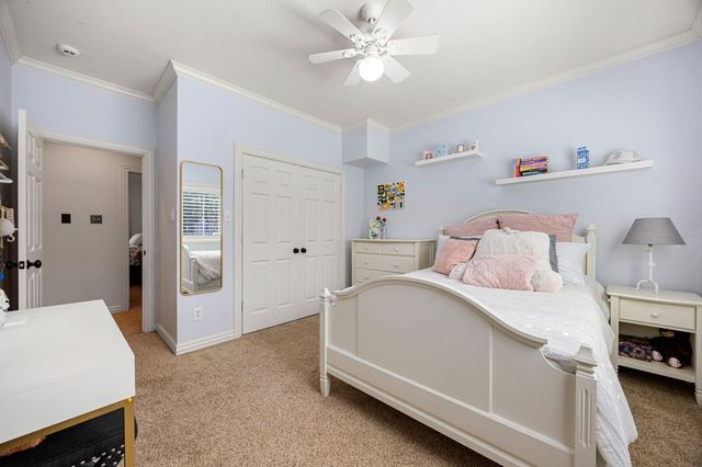 31 Lenox Hill Court, The Woodlands, TX 77382