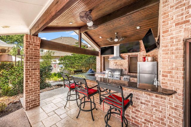 31 Lenox Hill Court, The Woodlands, TX 77382