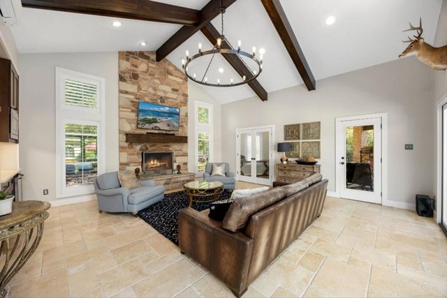 31 Lenox Hill Court, The Woodlands, TX 77382