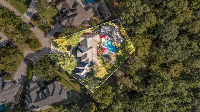 31 Lenox Hill Court, The Woodlands, TX 77382