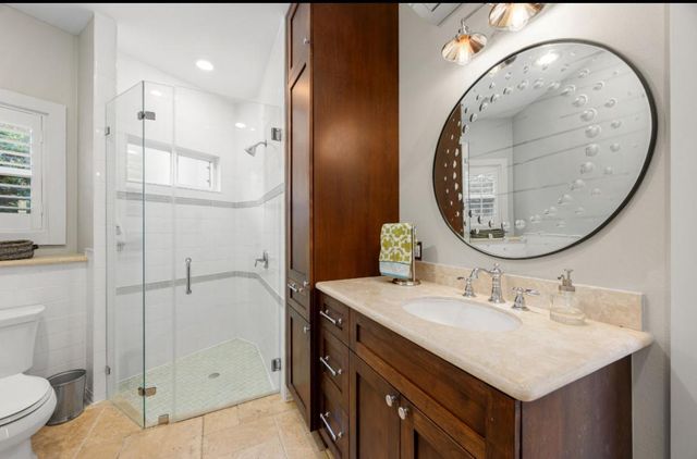 31 Lenox Hill Court, The Woodlands, TX 77382