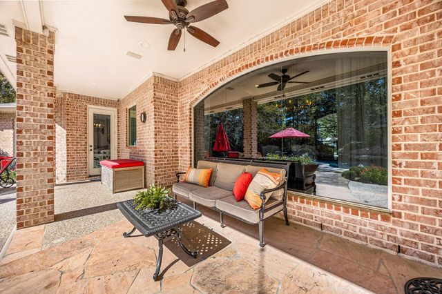 31 Lenox Hill Court, The Woodlands, TX 77382