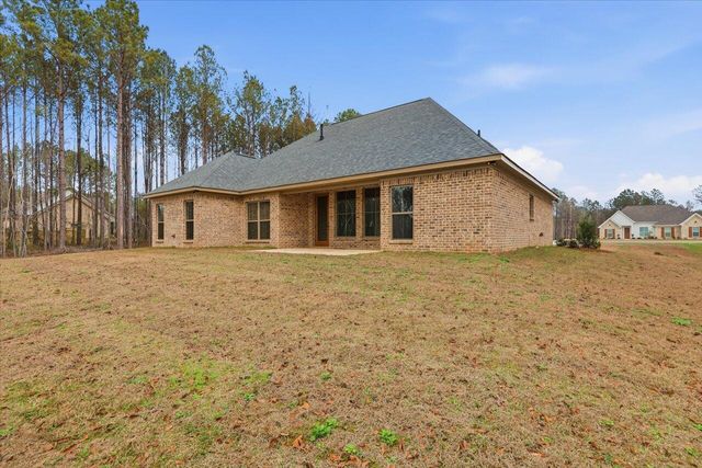 143 Ashwood Ln., Mendenhall, MS 39114